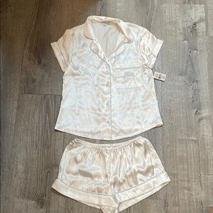 Bridal satin short PJ set. Size XS. New w/ tags.